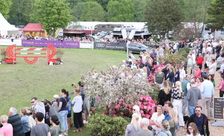 Springturnier RC Rosenbusch – mit viel Sport, Promis und Vorjahressiegerin