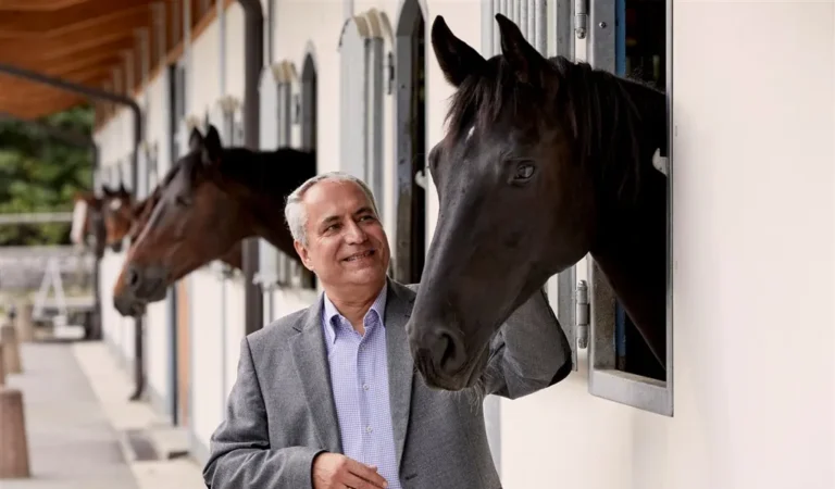 FEI Präsident begrüßt den Nachwuchs der Springreiter zur EM in Riesenbeck