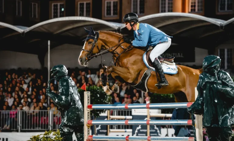 Christian Ahlmann setzt Erfolgsserie im Preis der Firma Reflex fort